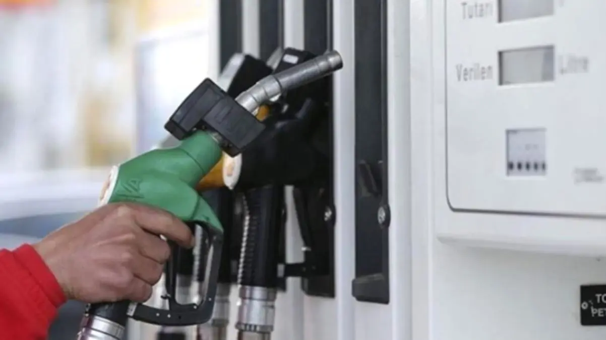 Benzin, Motorin, LPG ve Mazota yeniden zam mı geldi? 19-20 Ocak Perşembe Akaryakıta tekrardan zam mı geldi? Yeni zamlar ne kadar, kaç kuruş oldu?