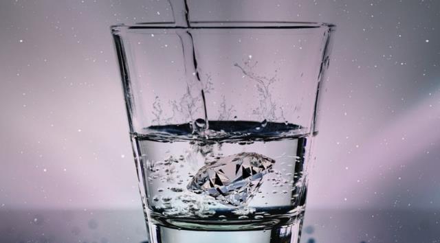 Rüyada şarap içmek ne anlama gelir? Rüyada şarap görmek ne demek? Rüyada sarhoş olmak ne anlama gelir?