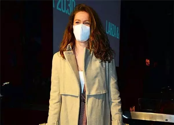 Camdaki Kız'ın Nalan'ı Burcu Biricik'in garsonluk yaptığı ortaya çıktı