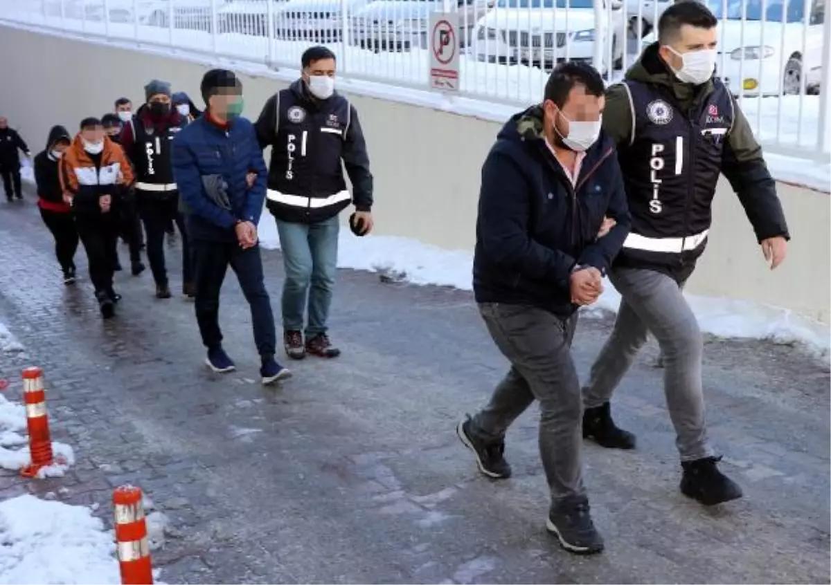 Son dakika haber | Cep telefonu kaçakçılığı operasyonunda 11 şüpheli adliyede (2)