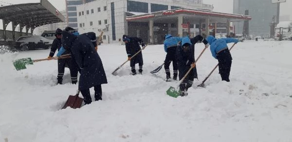 Diyarbakır'da 570 kırsal mahalle yolu kardan kapandı