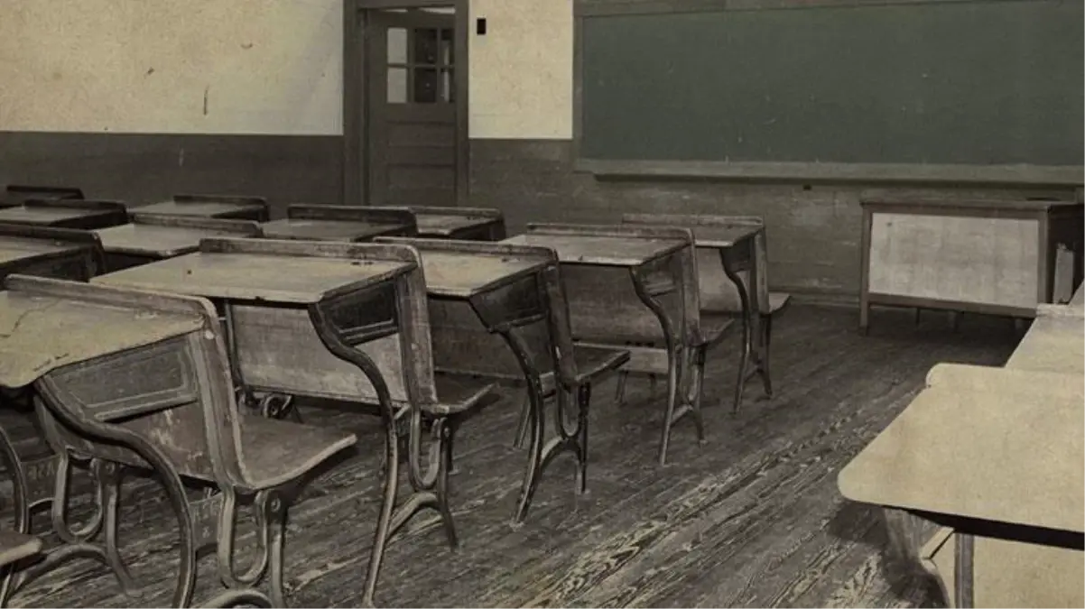 Öğretmeninin kendisinden aldığı eşyayı geri alabilmek için 50 yıl sonra okuluna izinsiz girdi