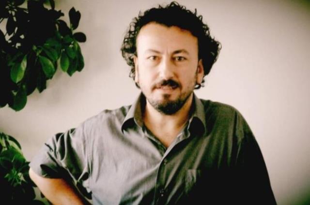 Sevgilisinin eski kocası taciz mesajları yağdırdı! Ünlü psikiyatr canından bezdi Sevgilisinin eski kocası taciz mesajları yağdırdı! Ünlü psikiyatr canından bezdi