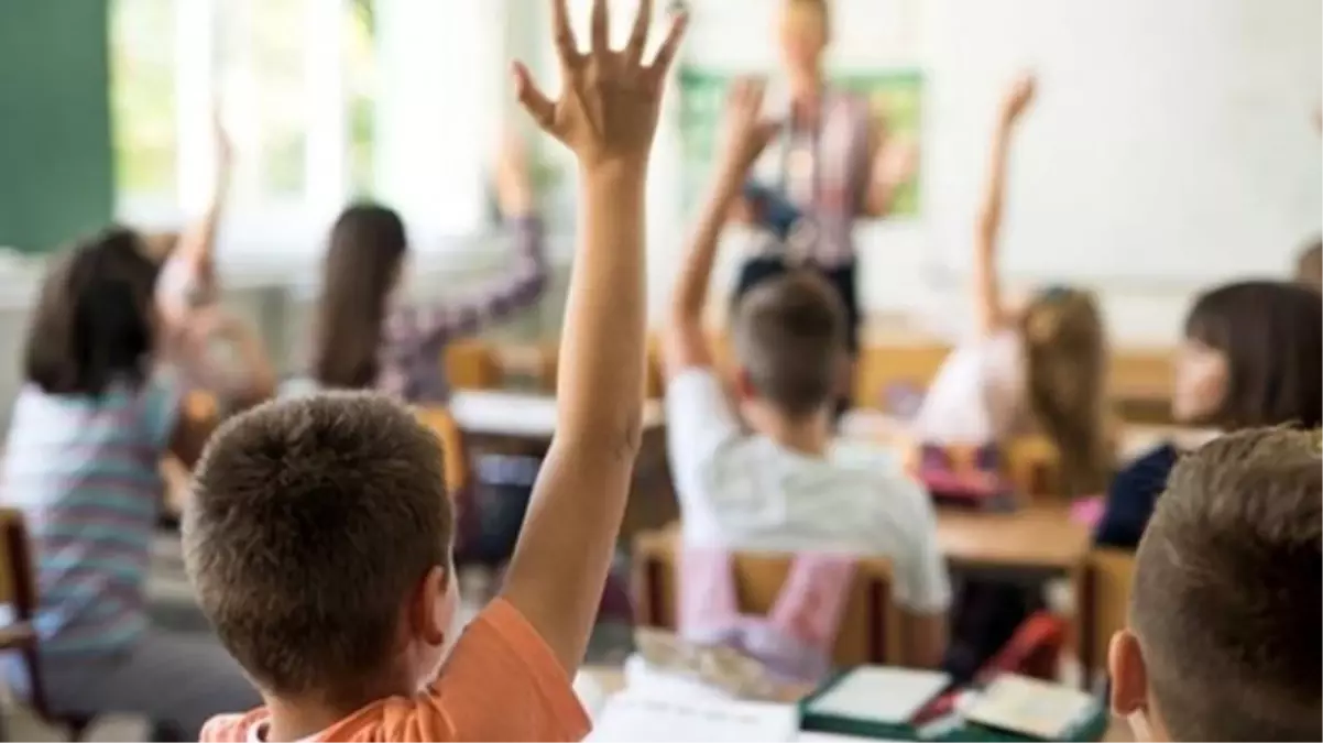 Son Dakika: İstanbul'da olumsuz hava koşulları nedeniyle yarıyıl tatili erkene çekildi