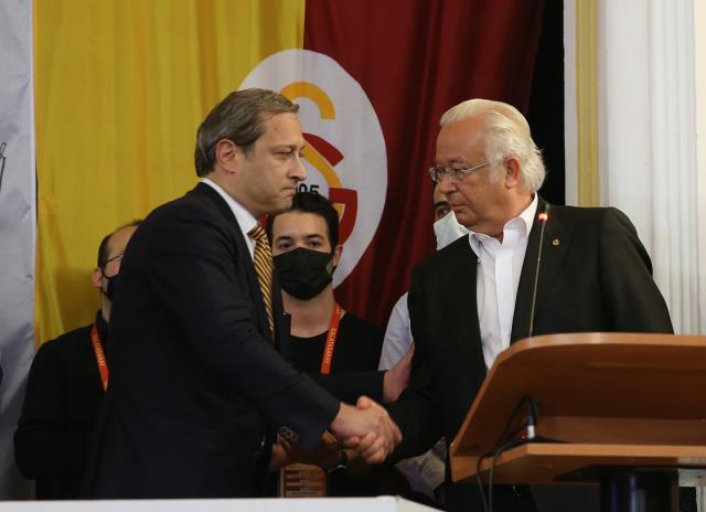 Galatasaray'da radikal kararlar yolda! Stattaki toplantının detayları ortaya çıktı