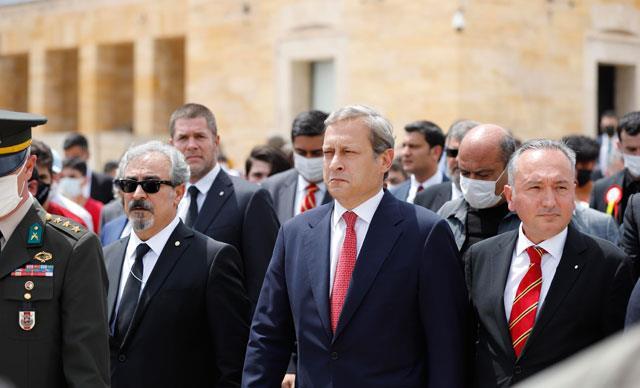 Galatasaray'da radikal kararlar yolda! Stattaki toplantının detayları ortaya çıktı