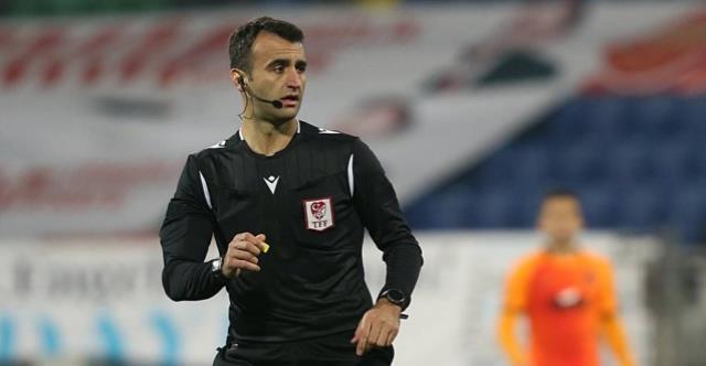 Galatasaray-Trabzon maçına atanan hakem taraftarları çıldırttı! Deniz Ateş Bitnel'den olay yorum Galatasaray-Trabzon maçına atanan hakem taraftarları çıldırttı! Deniz Ateş Bitnel'den olay yorum