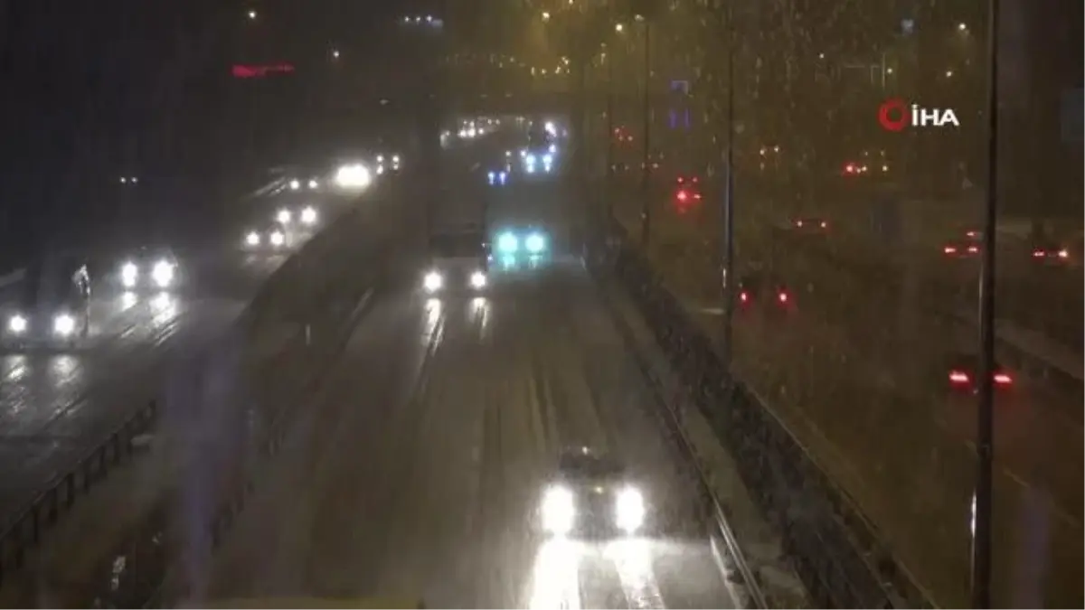 Kocaeli'de kar yağışı zor anlar yaşattı