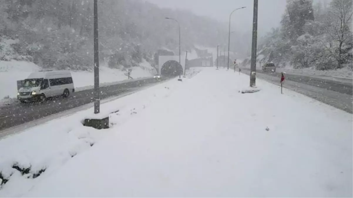 Yoğun kar yağışı beklenen ilçenin kaymakamından köylülere çağrı: İlçe merkezine inin