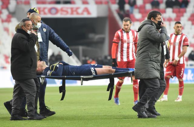 İsmail Kartal'ın paylaştığı haber taraftarı kahretti: Novak'ın durumu çok ciddi