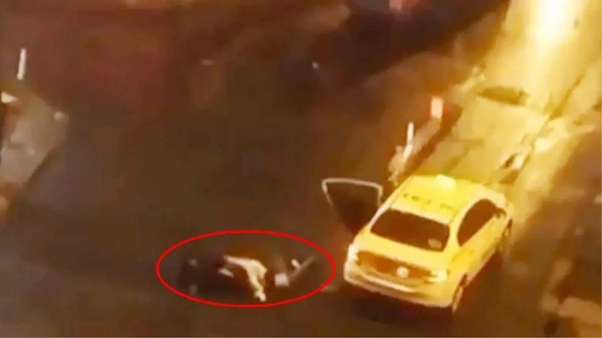 Çığlıklarına uyandılar! Gözü dönmüş adam, taksiden indirdiği kadını yerlerde sürükledi