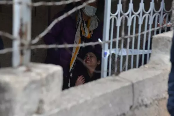 Sobadan çıkan gazdan zehirlenen anne ve kızı hayatını kaybetti Sobadan çıkan gazdan zehirlenen anne ve kızı hayatını kaybetti