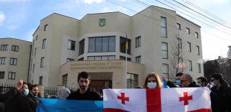 Gürcistan'da Ukrayna'ya destek gösterisi