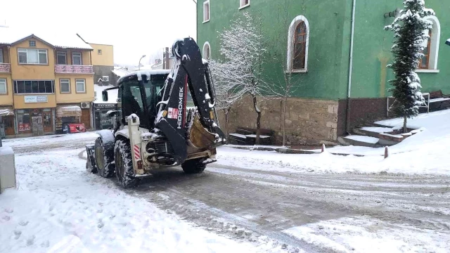 Hisarcık Belediyesi'nden karla mücadele seferberliği