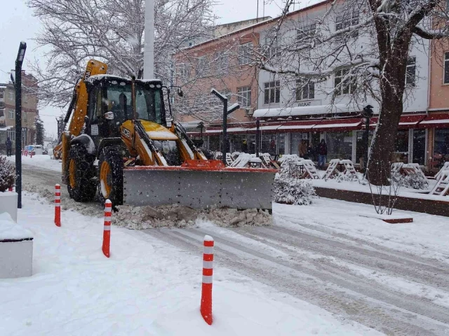 Hisarcık Belediyesi'nden karla mücadele seferberliği