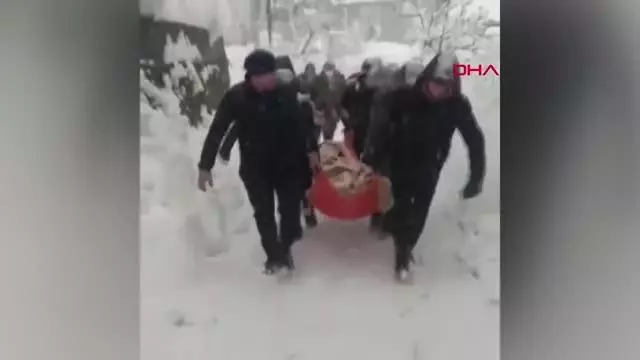 KÖYLÜLER, HASTA YAŞLI KADIN İÇİN SEFERBER OLDU - Haberler