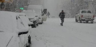 Meteoroloji 23 Ocak tarihli raporunu yayımladı! Kar yağışıyla beyaza bürünen İstanbul ve Ankara için art arda uyarılar geldi