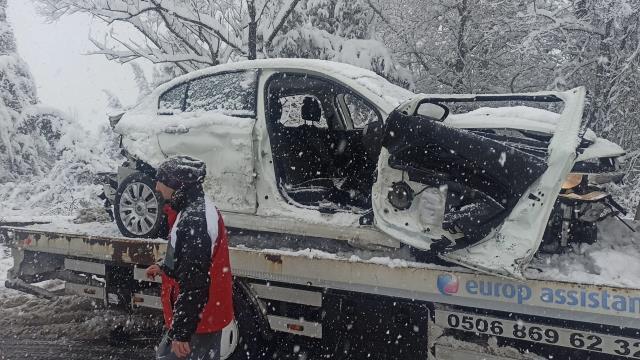 Son Dakika: Düzce'de 30 araç birbirine girdi! Zincirleme kazada çok sayıda kişi yaralandı