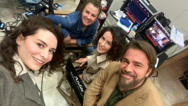 Engin Altan Düzyatan yeni film ve dizi ile mi anlaştı? Engin Altan Düzyatan'ın yeni dizisi mi var, yeni filmi nedir? Engin Altan Düzyatan Netflix film Engin Altan Düzyatan yeni film ve dizi ile mi anlaştı? Engin Altan Düzyatan'ın yeni dizisi mi var, yeni filmi nedir? Engin Altan Düzyatan Netflix film