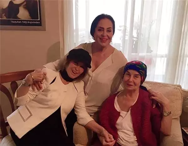 Fatma Girik'in cenaze programı belli oldu! İşte ölümünün ardından söylenenler Fatma Girik'in cenaze programı belli oldu! İşte ölümünün ardından söylenenler