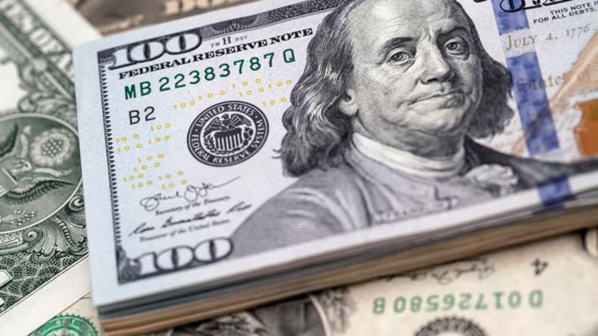 Haftaya düşüşle başlayan dolar 13,37'den işlem görüyor
