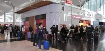 Uçuşlar durunca yolcular İstanbul Havalimanı'nda mahsur kaldı