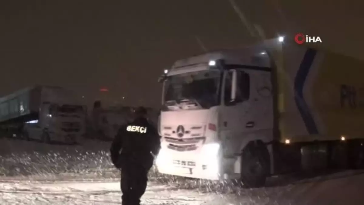 Uluslararası yolda ulaşıma kar engeli
