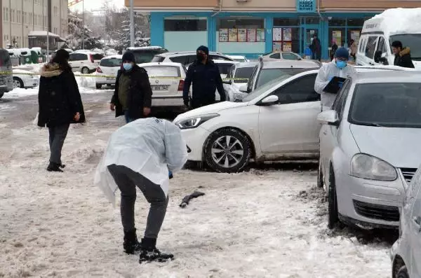 Miras kavgasında babası tarafından karısı öldürülen adam, duruşma sonrası abisini öldürdü