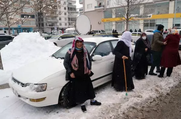 Miras kavgasında babası tarafından karısı öldürülen adam, duruşma sonrası abisini öldürdü