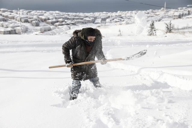 Kar yağışı cuma günü yurdu terk edecek, İstanbul'da hafta sonu yerini yağmura bırakacak