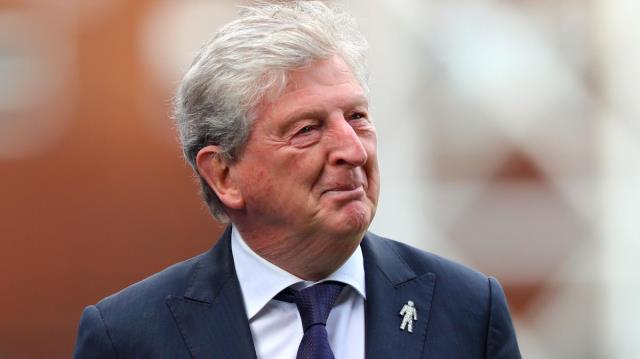 Ozan Tufan'ın yeni hocası kıyameti kopardı! Taraftarlar teknik direktörün yaşıyla alay ediyor Ozan Tufan'ın yeni hocası kıyameti kopardı! Taraftarlar teknik direktörün yaşıyla alay ediyor