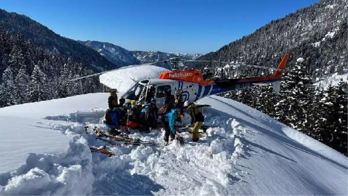 'Heliski' heyecanı sürüyor; ilk kafile, adrenalin dolu anlar yaşadı