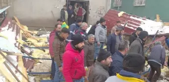 Karın ağırlığına dayanamayan ahır çöktü! Enkaz altında kalan Gizem öldü, babası yaşam savaşı veriyor