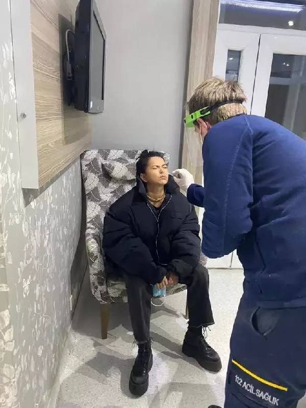 Kar yağışından dolayı İstanbul yerine Çorlu'ya giden Inna, programlarını iptal edip ülkesine döndü