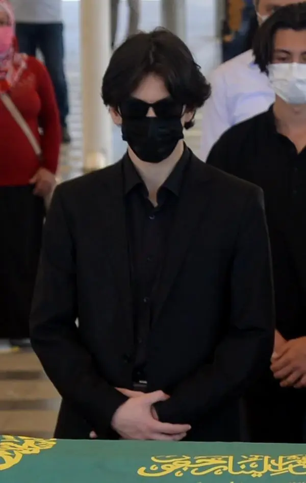 Üvey babasının annesini öldürdüğü genç, mahkemede anlattıklarıyla kan dondurdu: Uyurken öldürdü