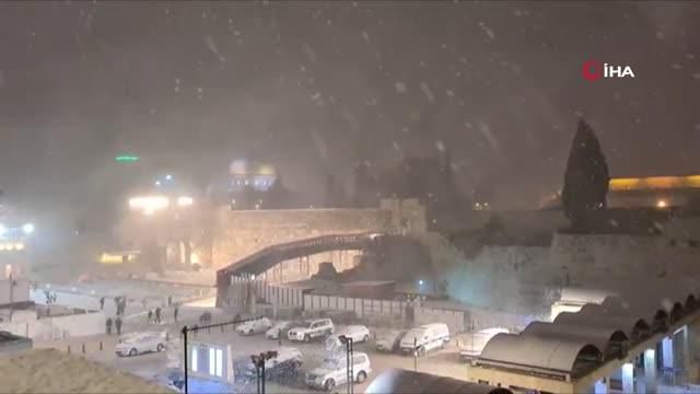 Kudüs kara büründü