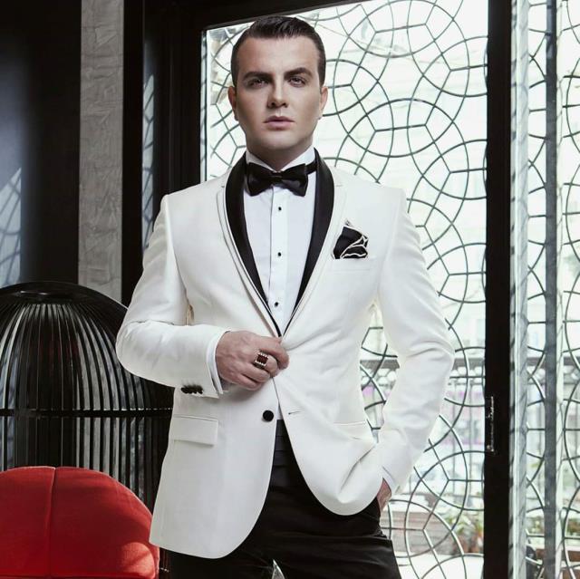 Sahne sunumlarının aranan yüzü: Gökay Kalaycıoğlu Sahne sunumlarının aranan yüzü: Gökay Kalaycıoğlu