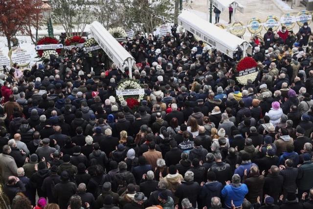 Yeşilçam'ın usta oyuncusu Fatma Girik son yolcuğuna uğurlandı