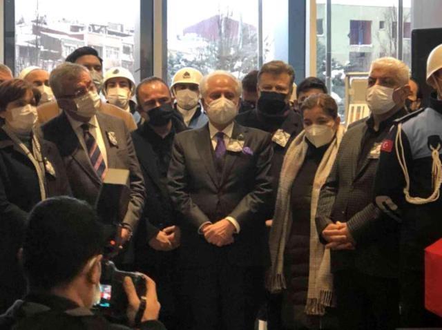 Yeşilçam'ın usta oyuncusu Fatma Girik son yolcuğuna uğurlanıyor