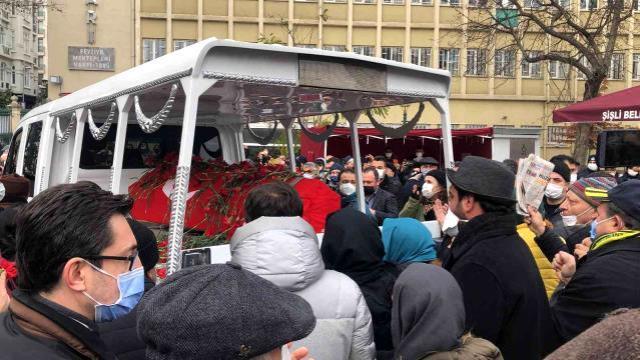 Yeşilçam'ın usta oyuncusu Fatma Girik son yolcuğuna uğurlandı