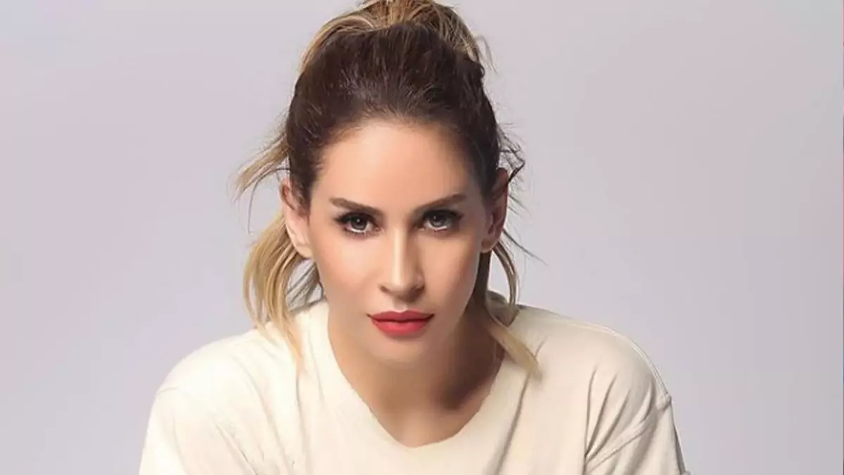 Aynur Aydın kimdir? Aynur Aydın kaç yaşında, aslen nereli, mesleği ne? Aynur Aydın hayatı ve biyografisi!