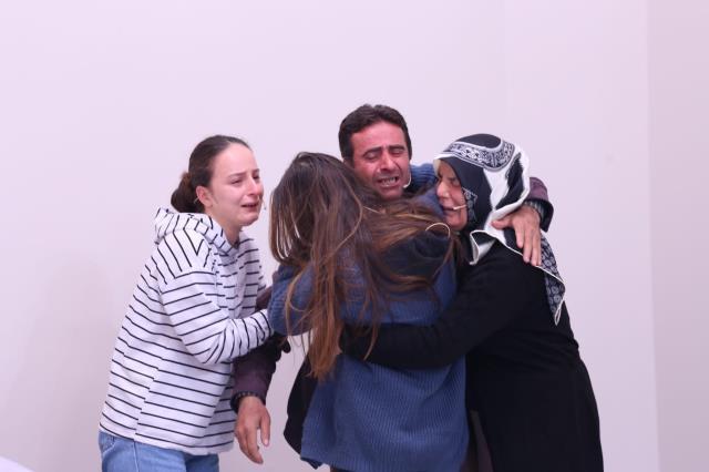 Esra Erol canlı yayında çıldırdı! Gözyaşları içinde genç kıza isyan etti