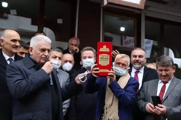 Binali Yıldırım Kuşdili ile seslendi, o anlar herkesi gülümsetti