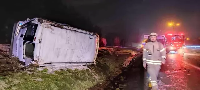 TEM'de feci kaza: 7 araç birbirine girdi, 4 yaralı var