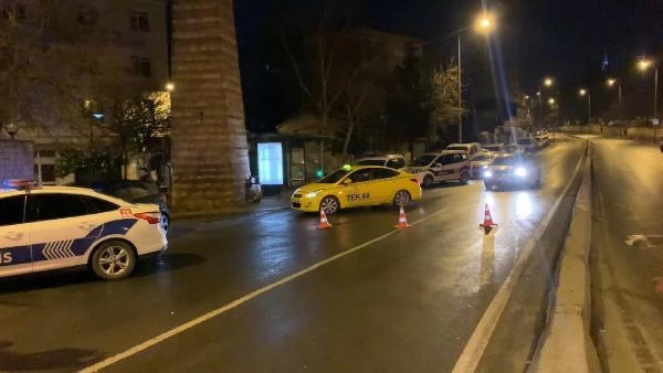 Üsküdar'da otomobil takla atıp taksiye çarptı: 1 yaralı
