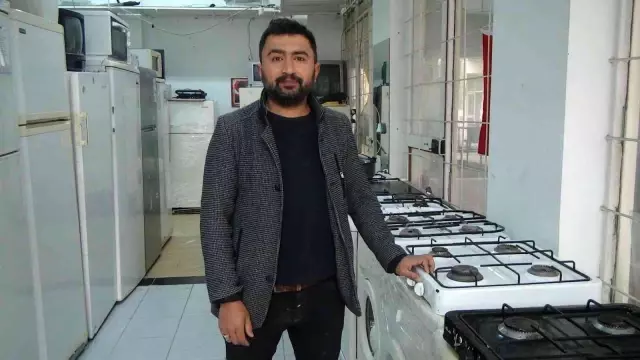 Böyle yüzsüz hırsız görülmedi! Gözüne kestirdiği dükkanı kamyon tutup boşalttı, komşuya da hamallık yaptırdı