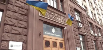 Petro Poroşenko, sorgulanmak üzere Devlet Soruşturma Bürosu'na geldi