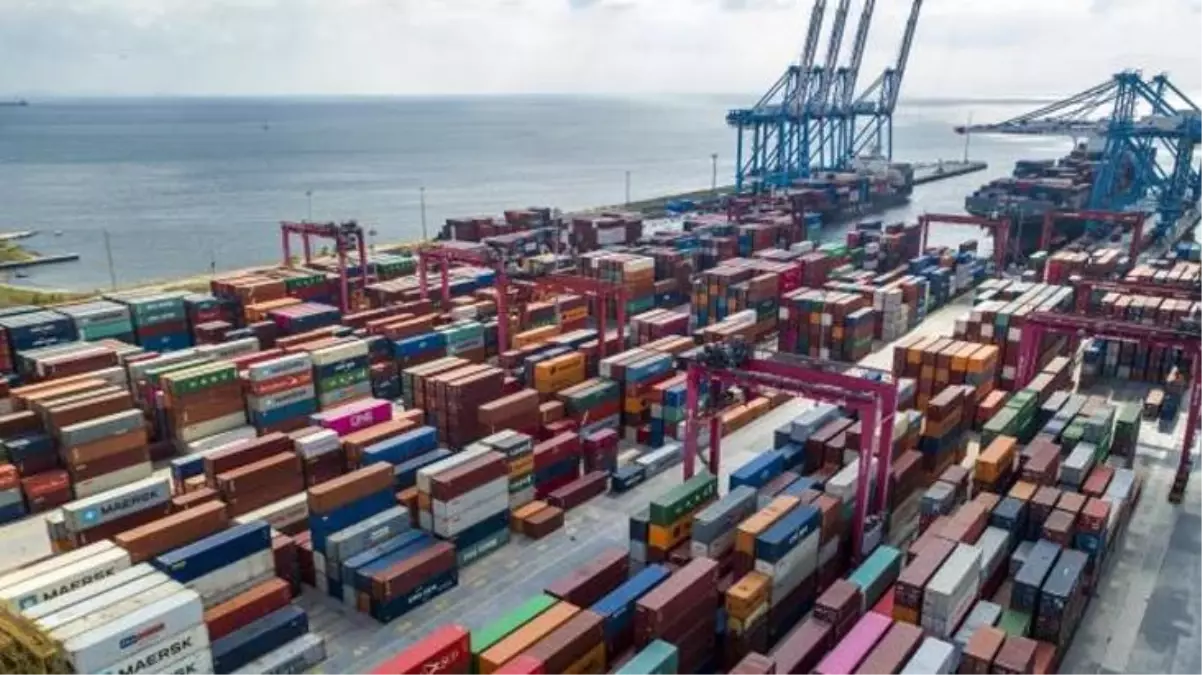 Son dakika: İhracat ithalatı karşılayamadı! Dış ticaret aralıkta 6,7 milyar dolar açık verdi