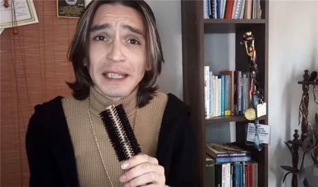 Trans olan oyuncu Ahmet Melih Yılmaz'ın annesi konuştu: Onun arkasındayım