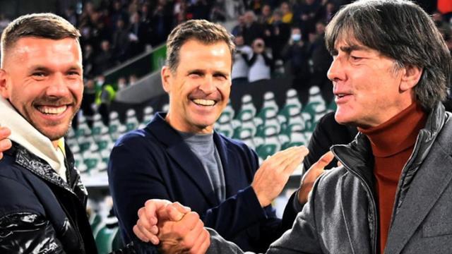 Bir Löw bombası da Podolski patlattı! Fenerbahçeliler yerinde duramıyor